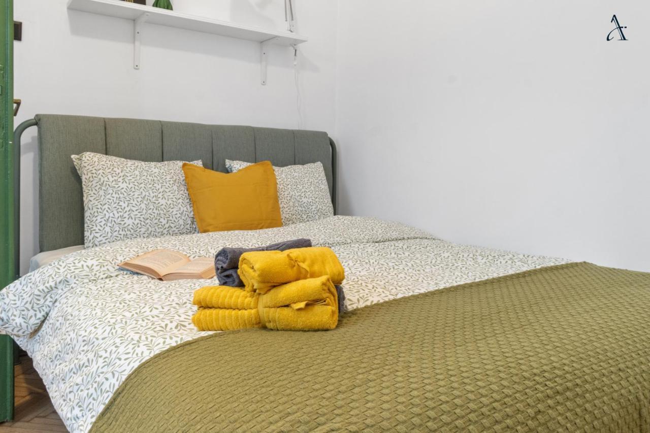 11 Apartments Bukarest Kültér fotó