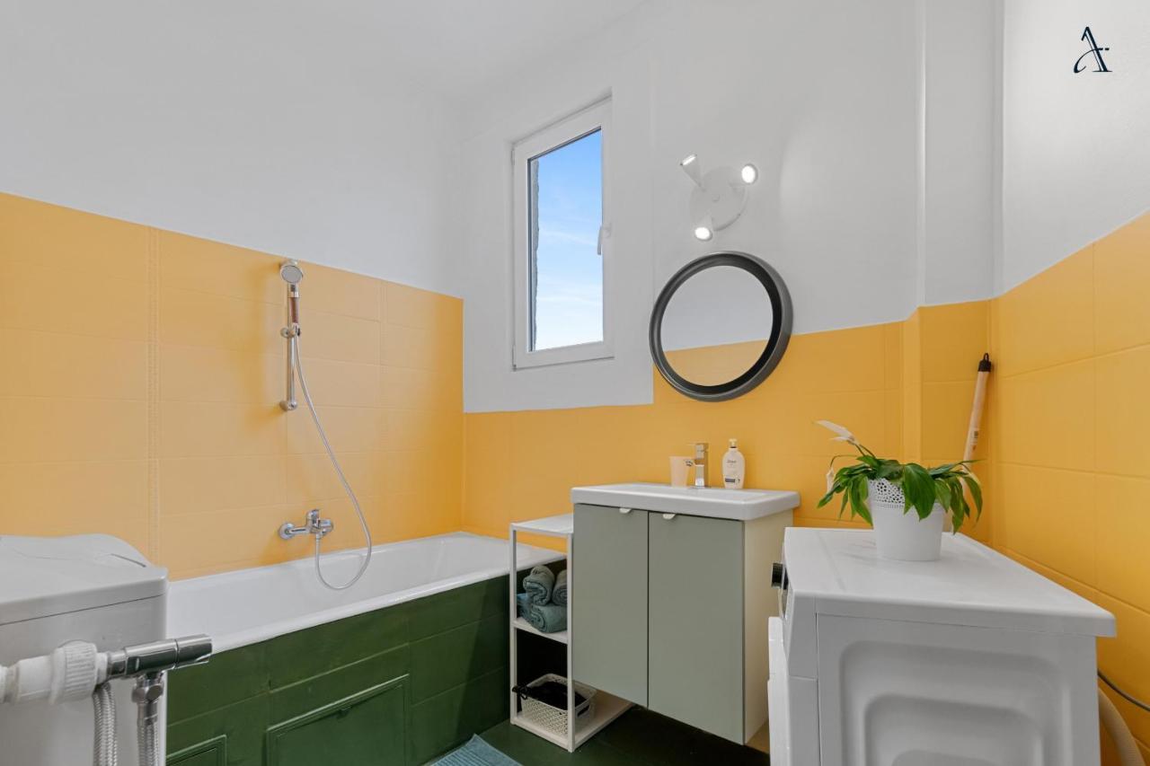 11 Apartments Bukarest Kültér fotó