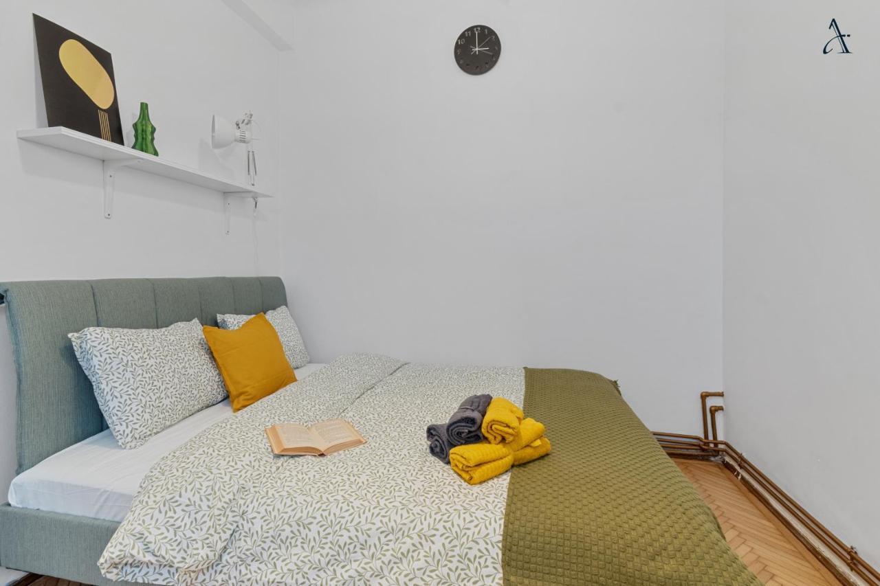 11 Apartments Bukarest Kültér fotó