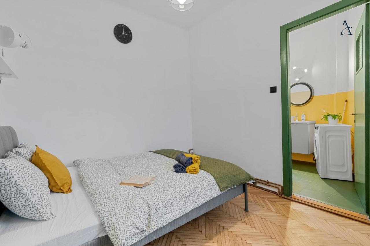 11 Apartments Bukarest Kültér fotó